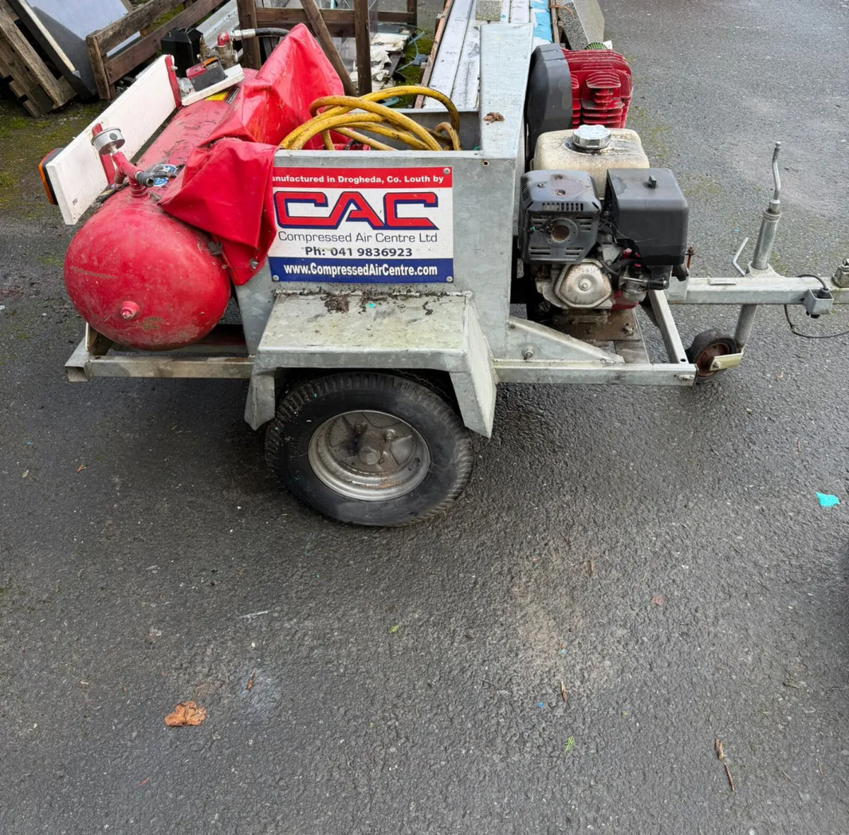 Sandblasting trailer