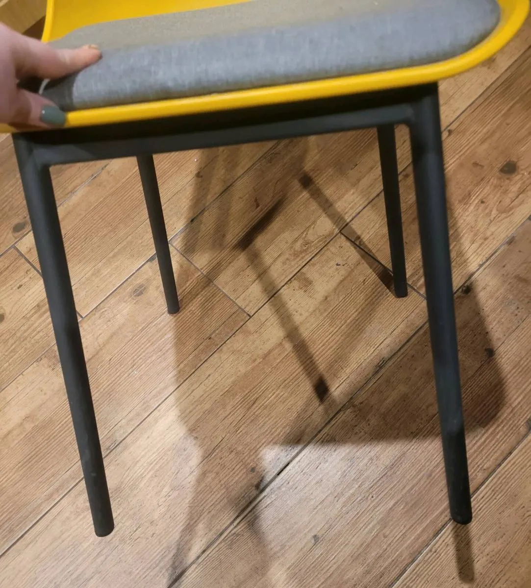 Table & 4 Chairs - Image 4