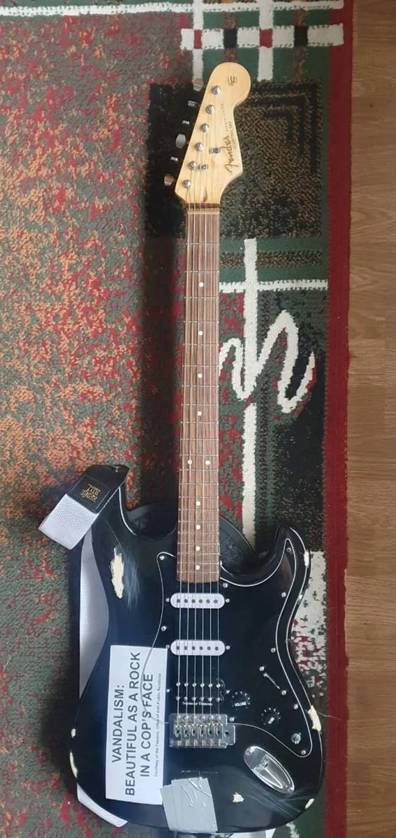 Nirvana Kurt Cobain Vandalism Strat - Image 2