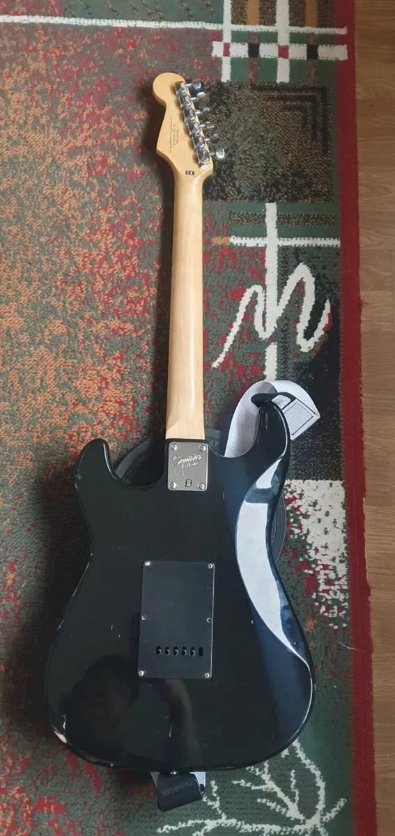 Nirvana Kurt Cobain Vandalism Strat - Image 3