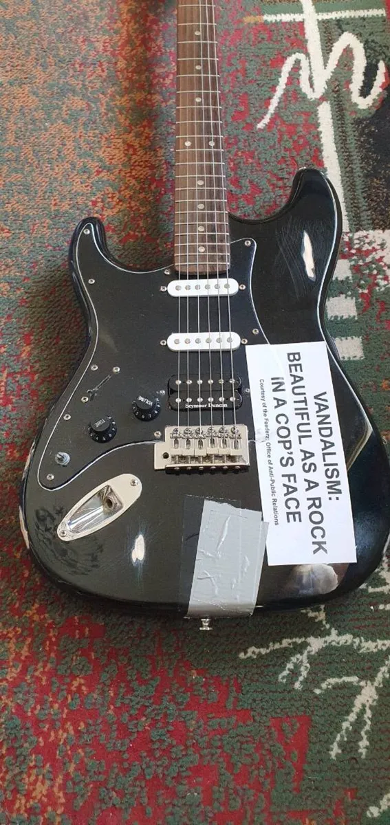 Lefty Nirvana Kurt Cobain Vandalism Strat - Image 3