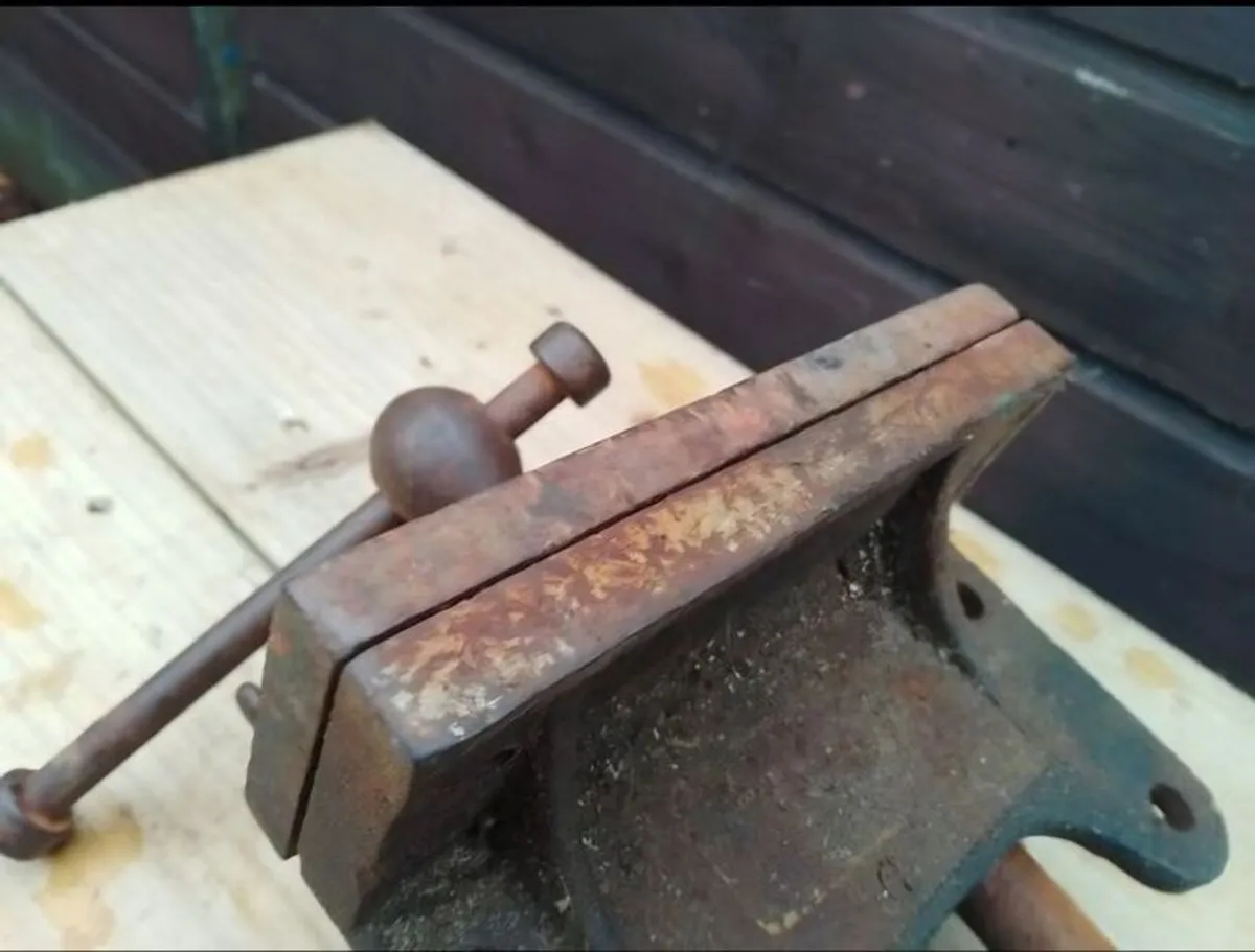 Record No. 52 - Carpenters woodworking vice - Image 3
