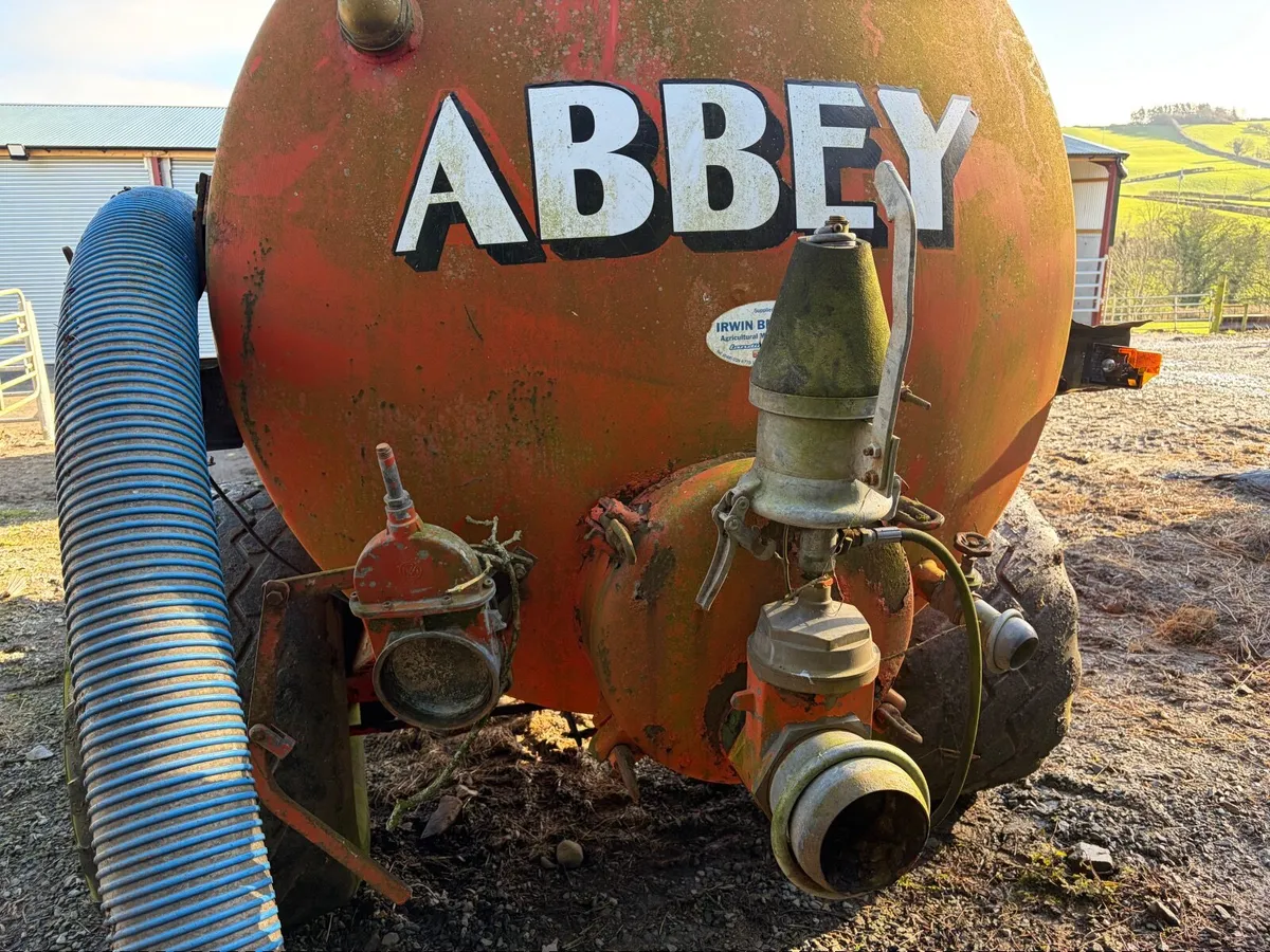 Slurry tanker - Image 1