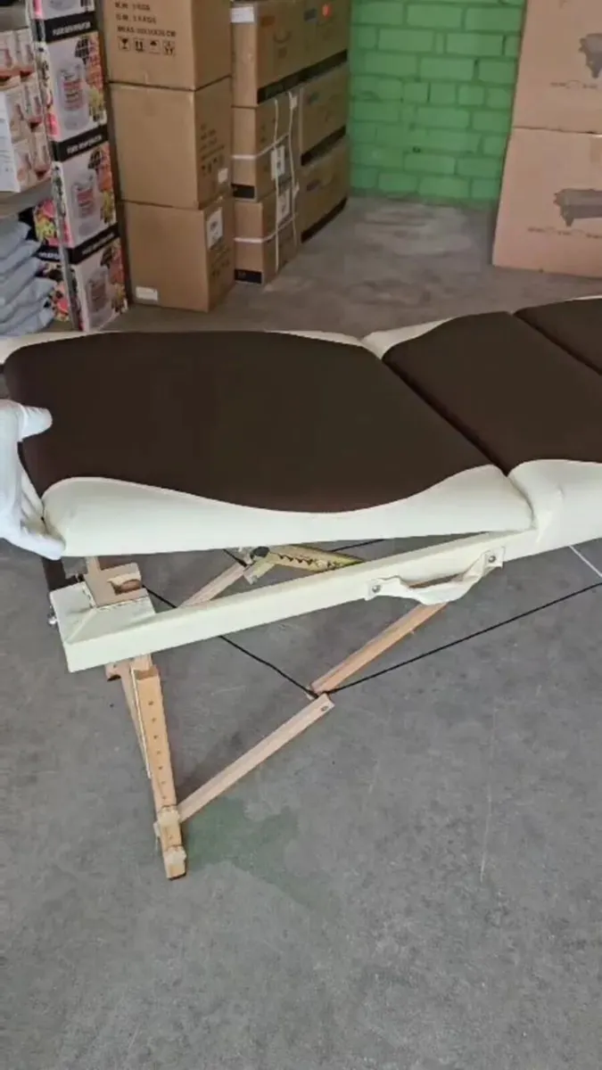3-Fold Portable Massage Table beand new - Image 1