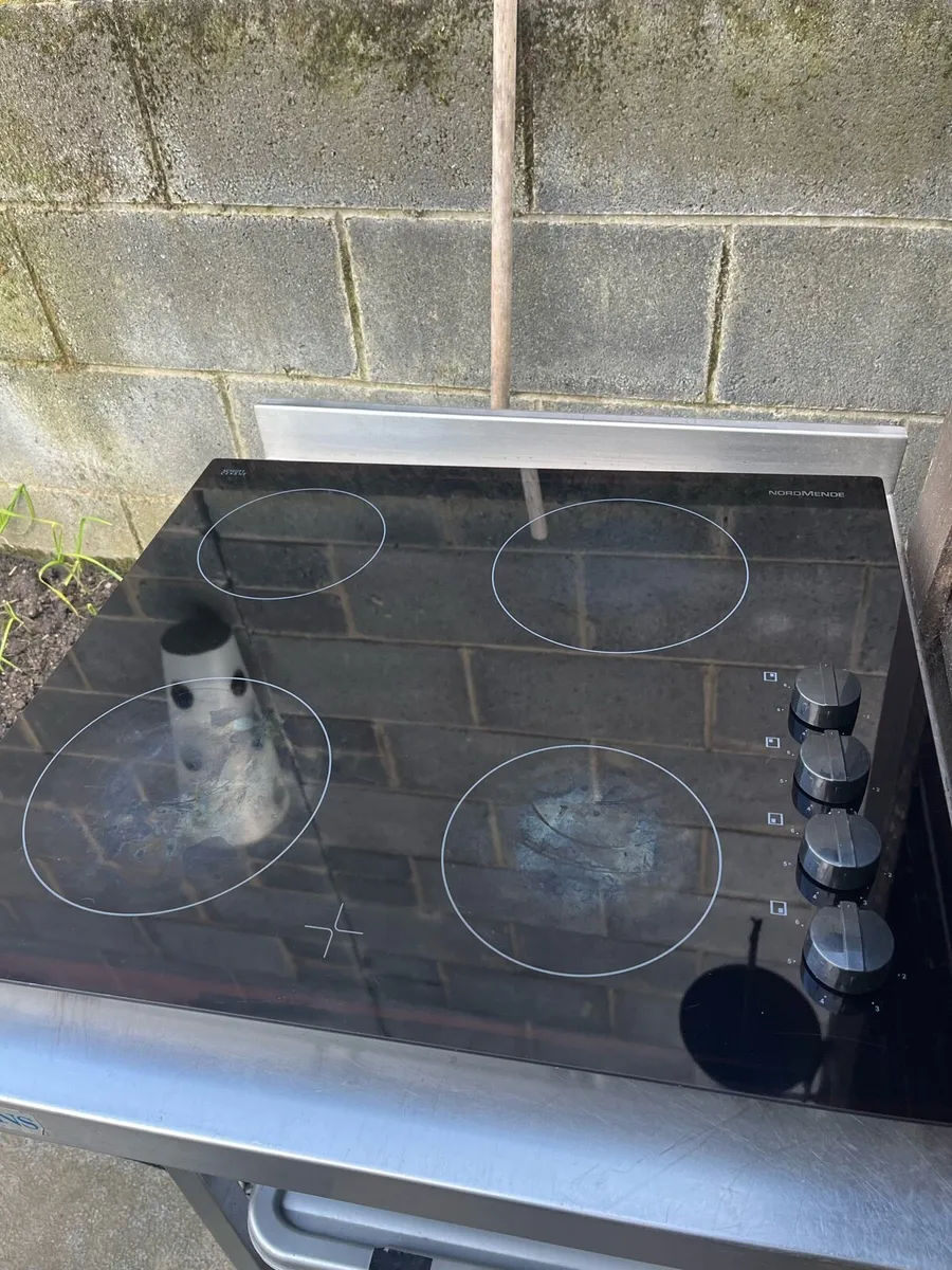 Electric hob - Image 1