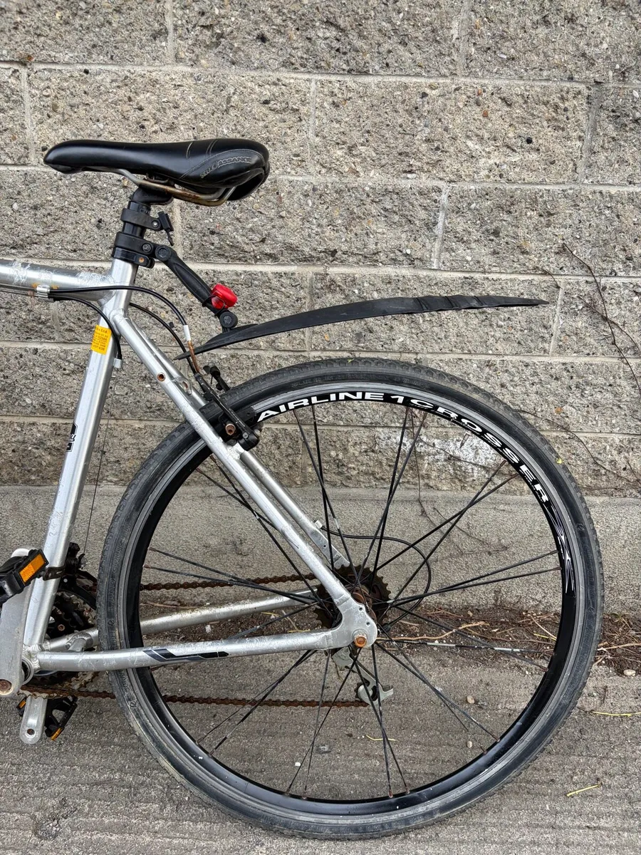 Falcon hybrid bike-smooth ride - Image 3