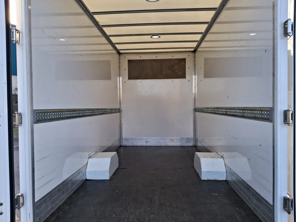 Citroen Low Floor HUGE Volume Luton - Image 3