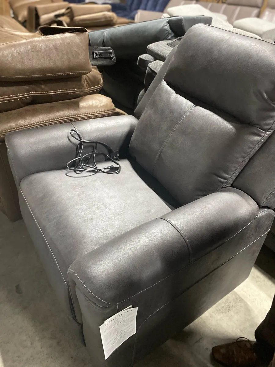 Bruno design electric recliner usb cable brand - Image 3