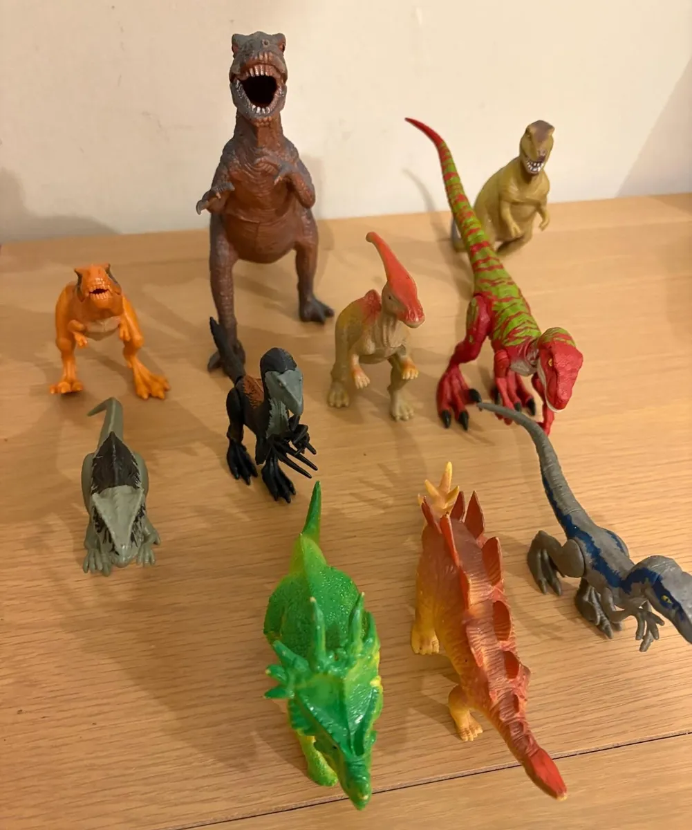 DINOSAURS X 10 - Image 1