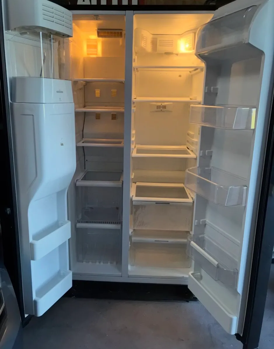 AMERICAN FRIDGE FREEZER - Image 2