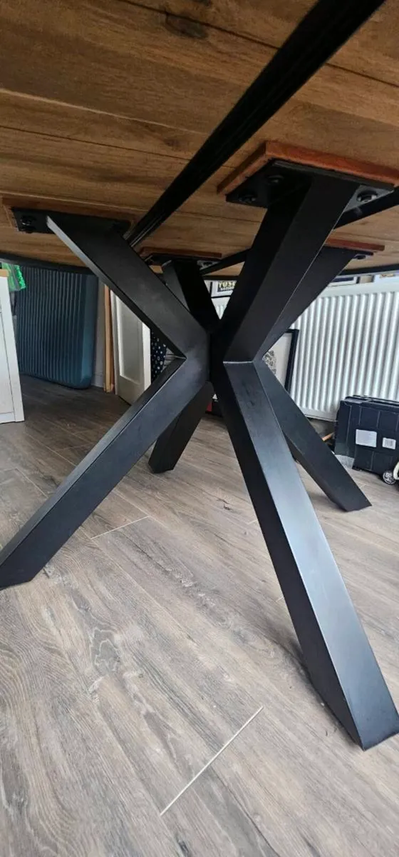 Kitchen table - Image 4