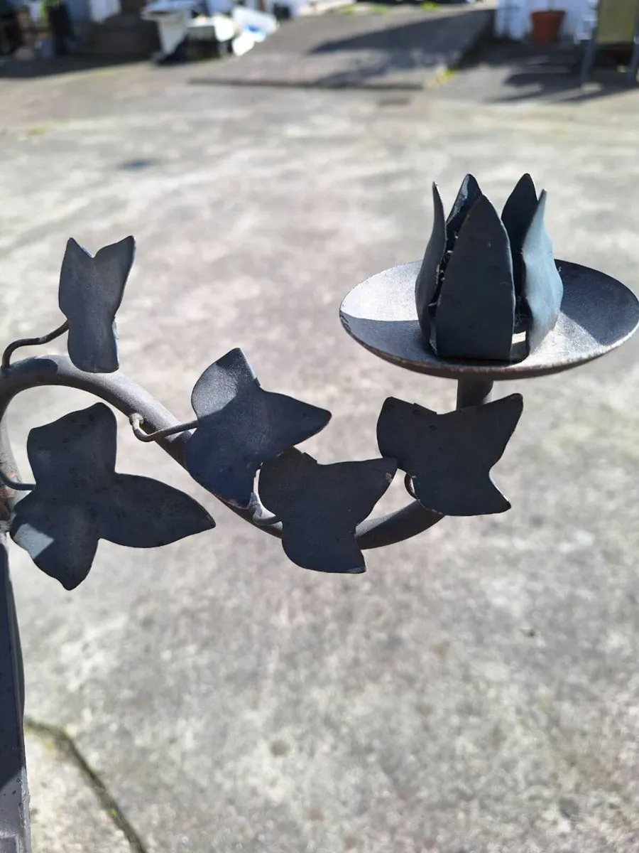 Wrought iron reading or music stand - Image 2