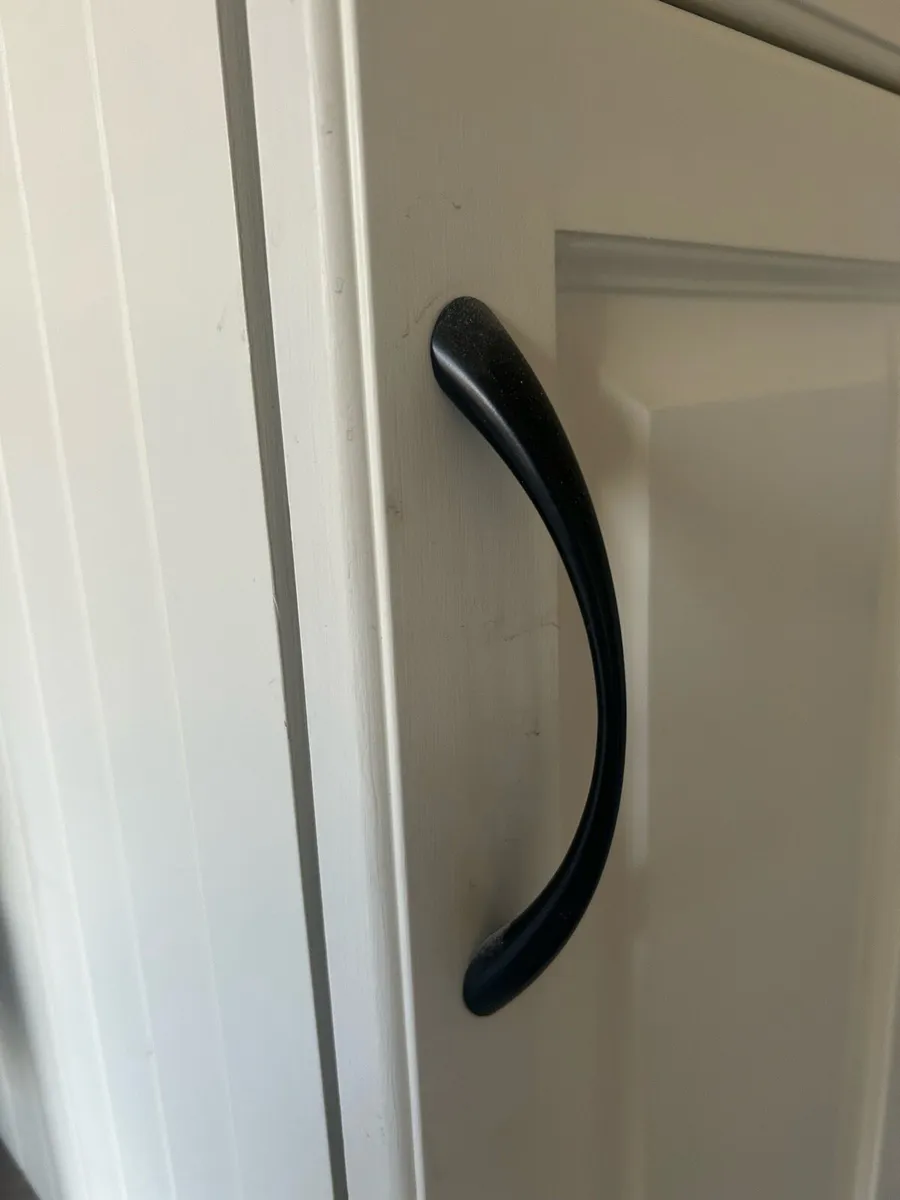 Kitchen press handles - Image 1