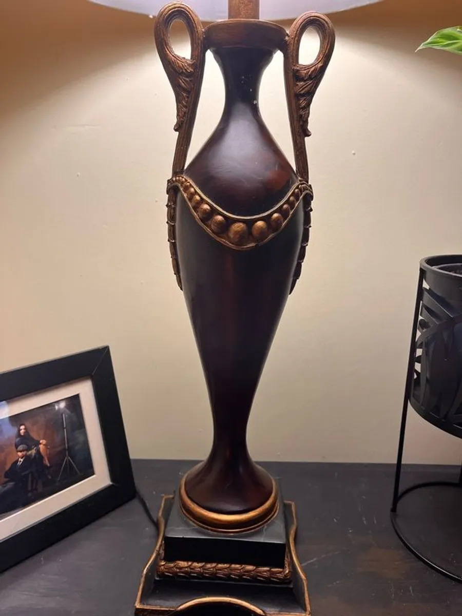 large lamp - Image 1