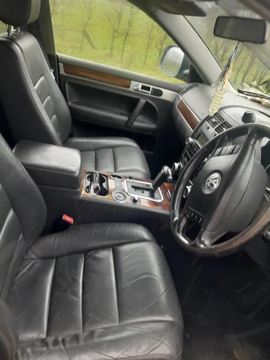 Volkswagen Touareg  3.0  v6 tdi crewcab - Image 2