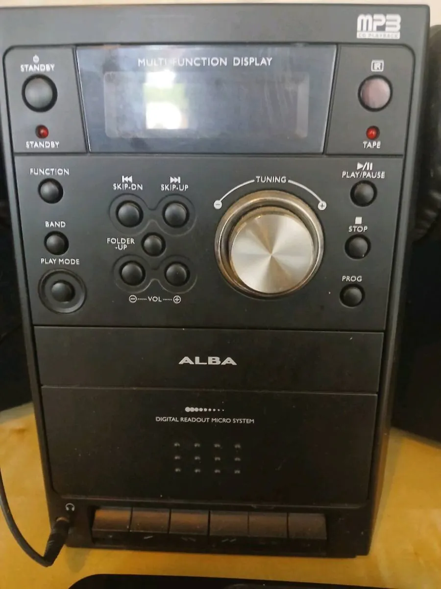 MP3 CD Player & Earphones - Image 1