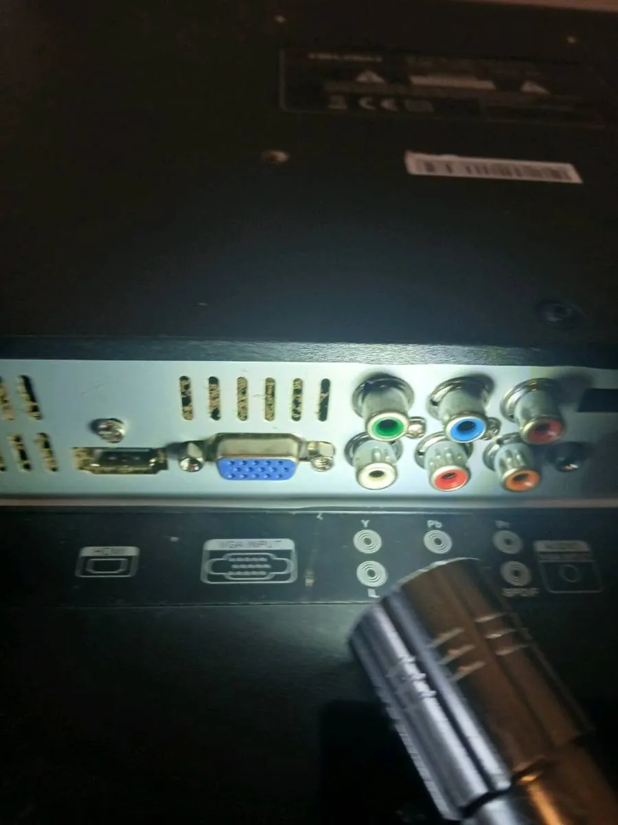 BUSH 24"SAORVIEW HD TV - Image 4