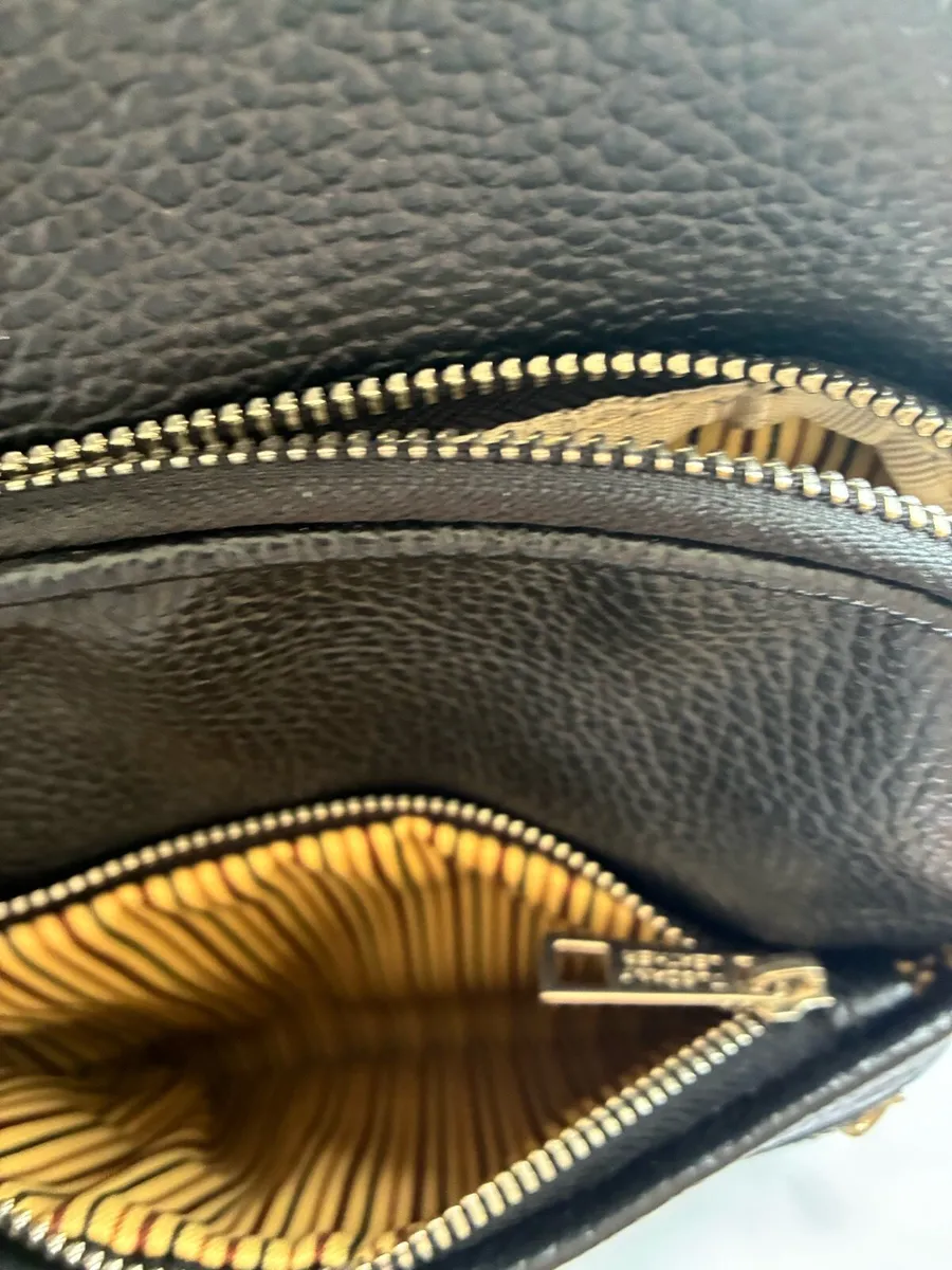 Cross body leather bag - Image 4