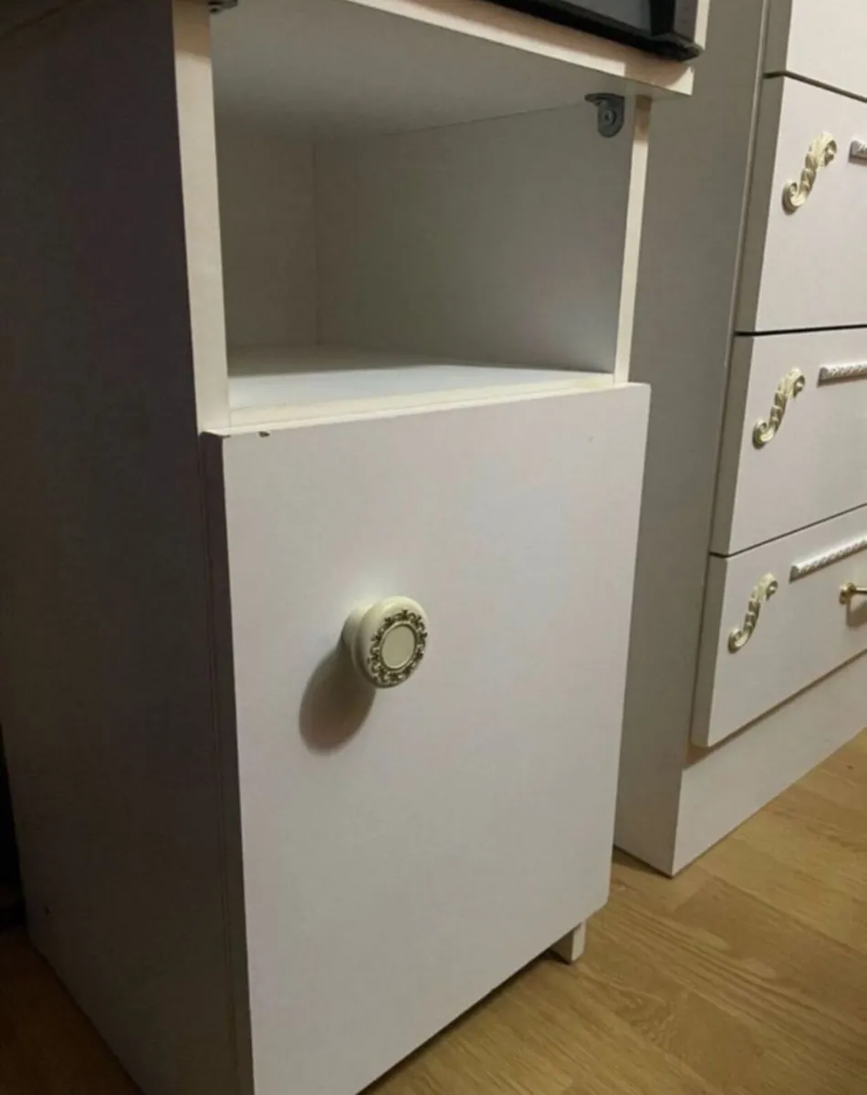 2 bedside tables - Image 3