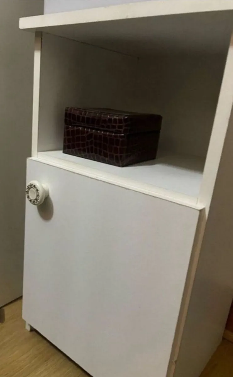 2 bedside tables - Image 4