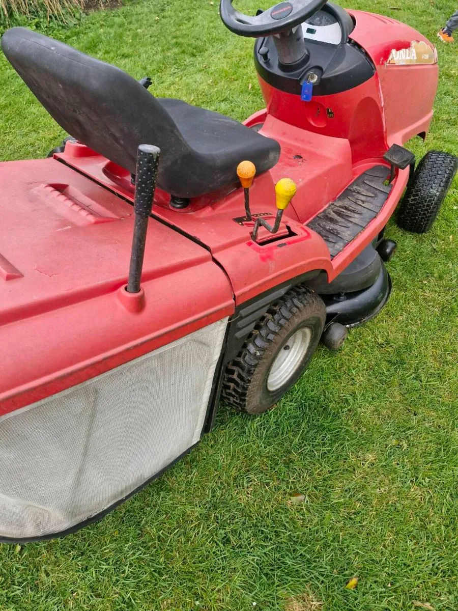 Honda 2315 ride on mower Delivery available - Image 4