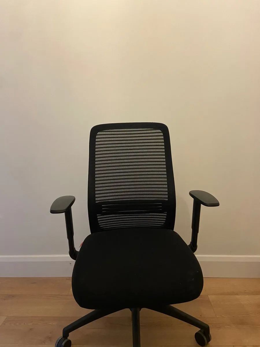 Office Chair - Image 1
