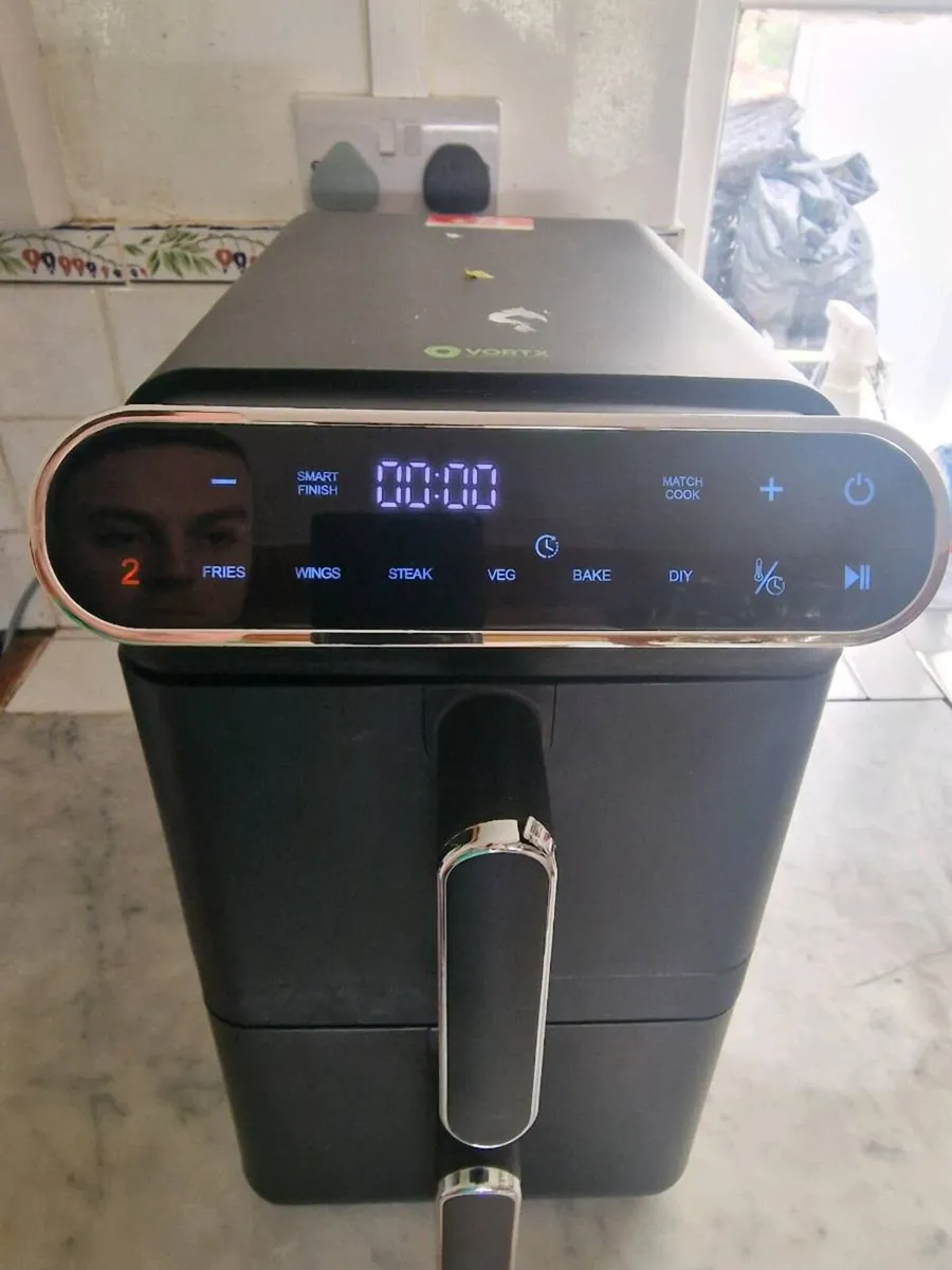 Vortx  Tower Air Fryer - Image 1