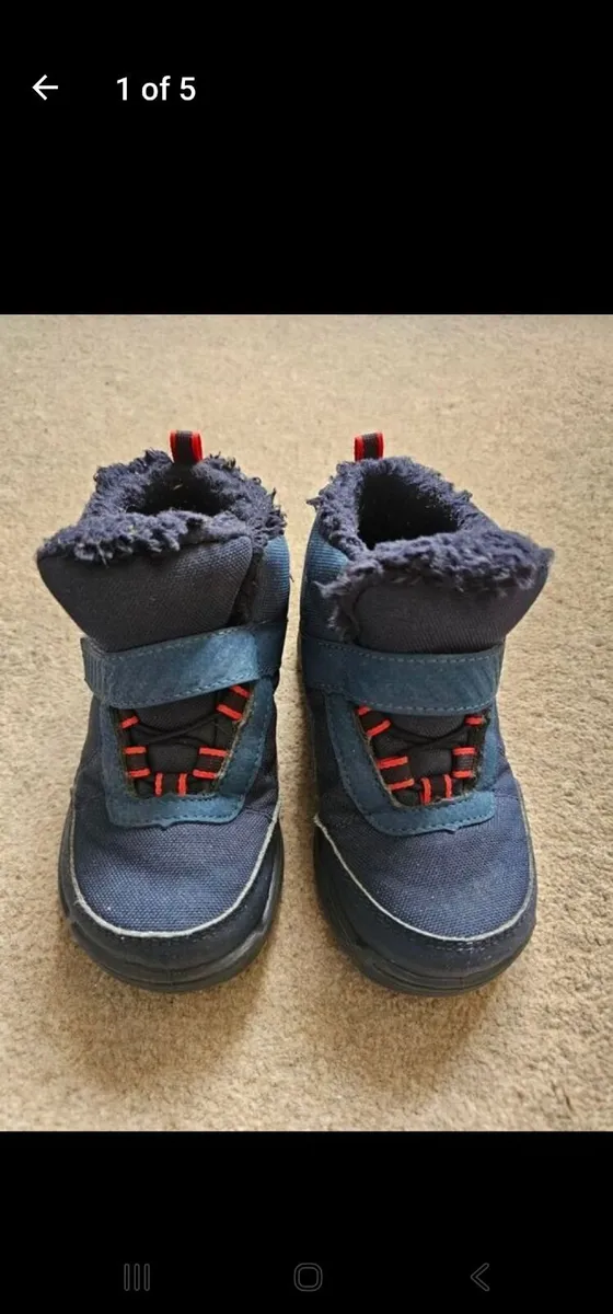 Kids warm waterproof boots size 9 eu27 - Image 1