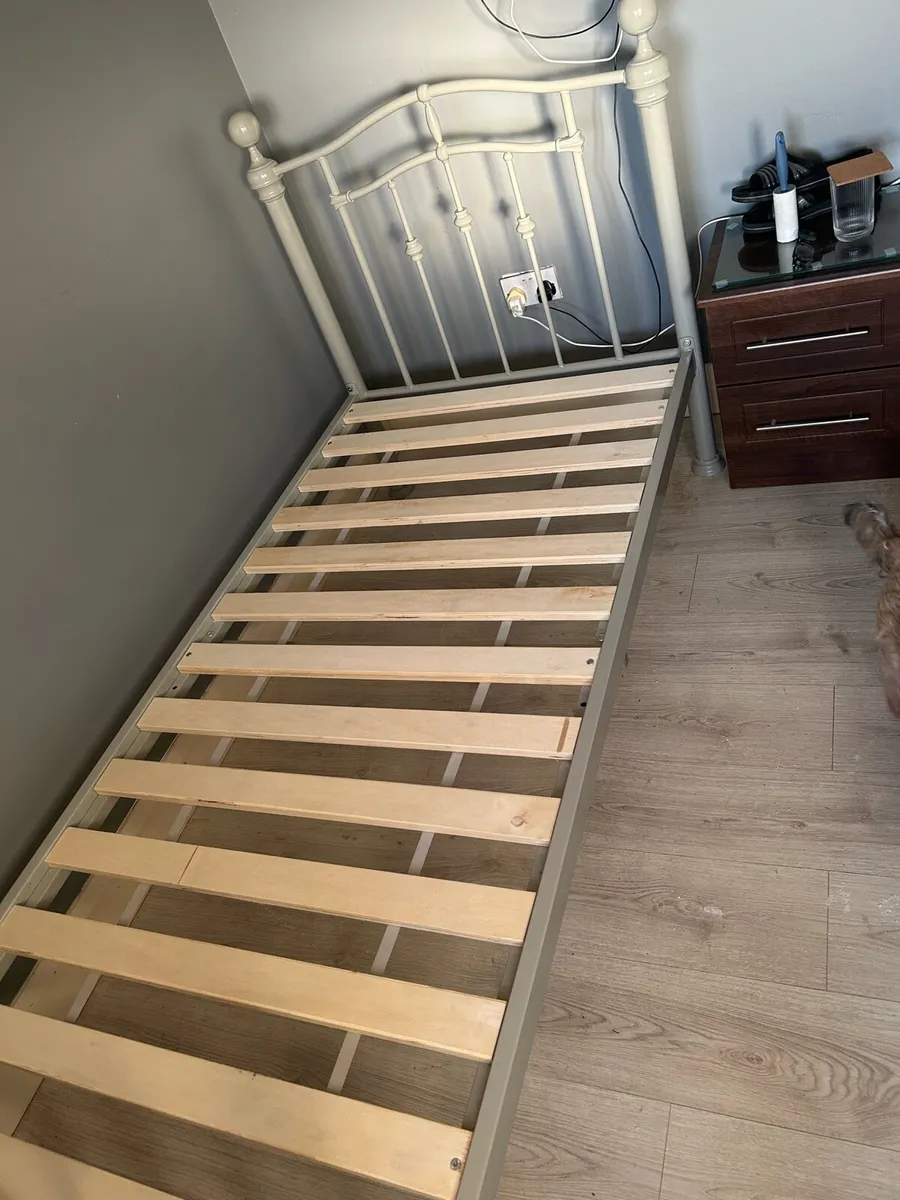 Single bed base - Image 1