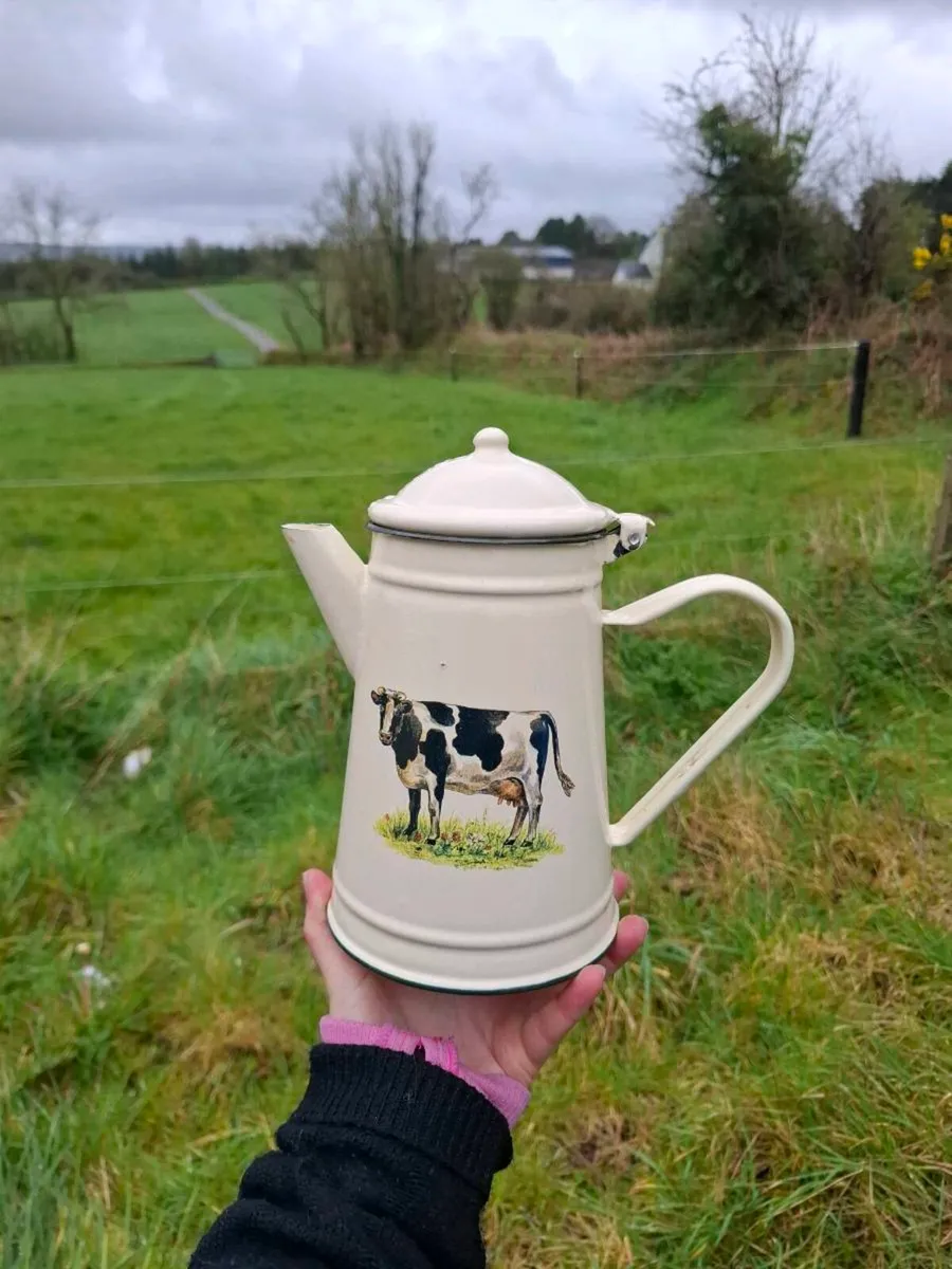 Tea enamel pot postage possible