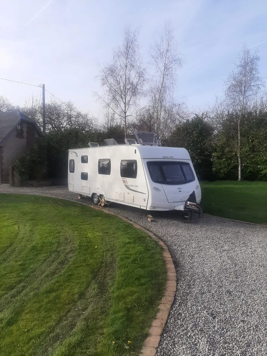 Lunar Delta Caravan 5/6 Berth - Image 1