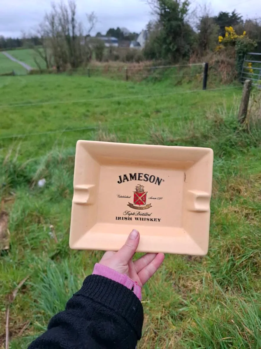 Ceramic hamesom whiskey ashtray postage possible