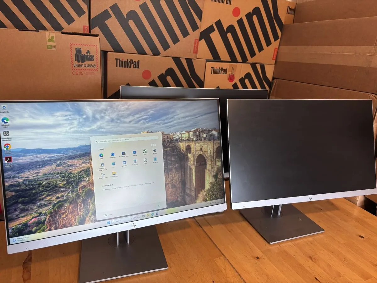 HP E243 24" EliteDisplay PC Flatscreens-Height&Til - Image 1