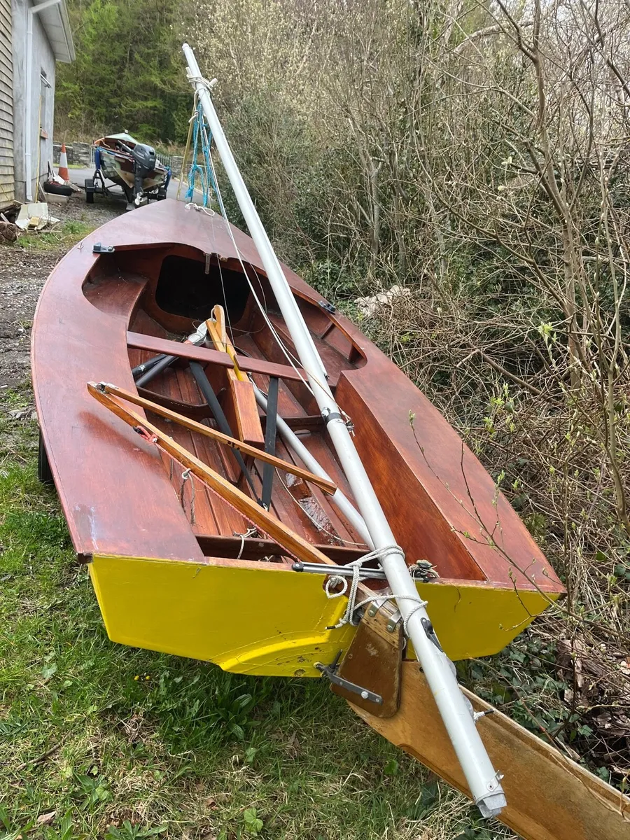 Wayfarer sailboat - Image 1