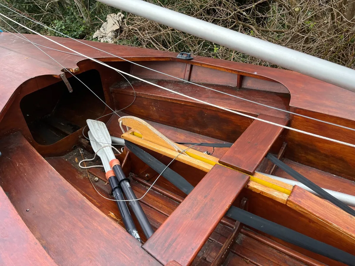 Wayfarer sailboat - Image 3