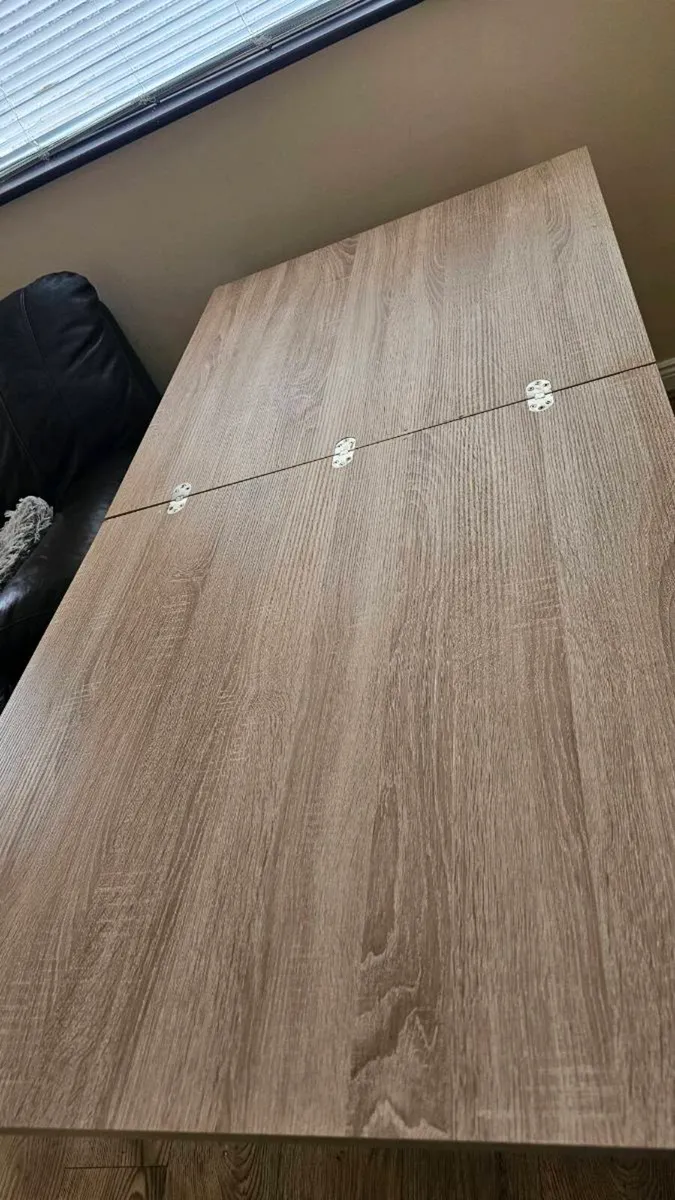 Dining table - Image 4