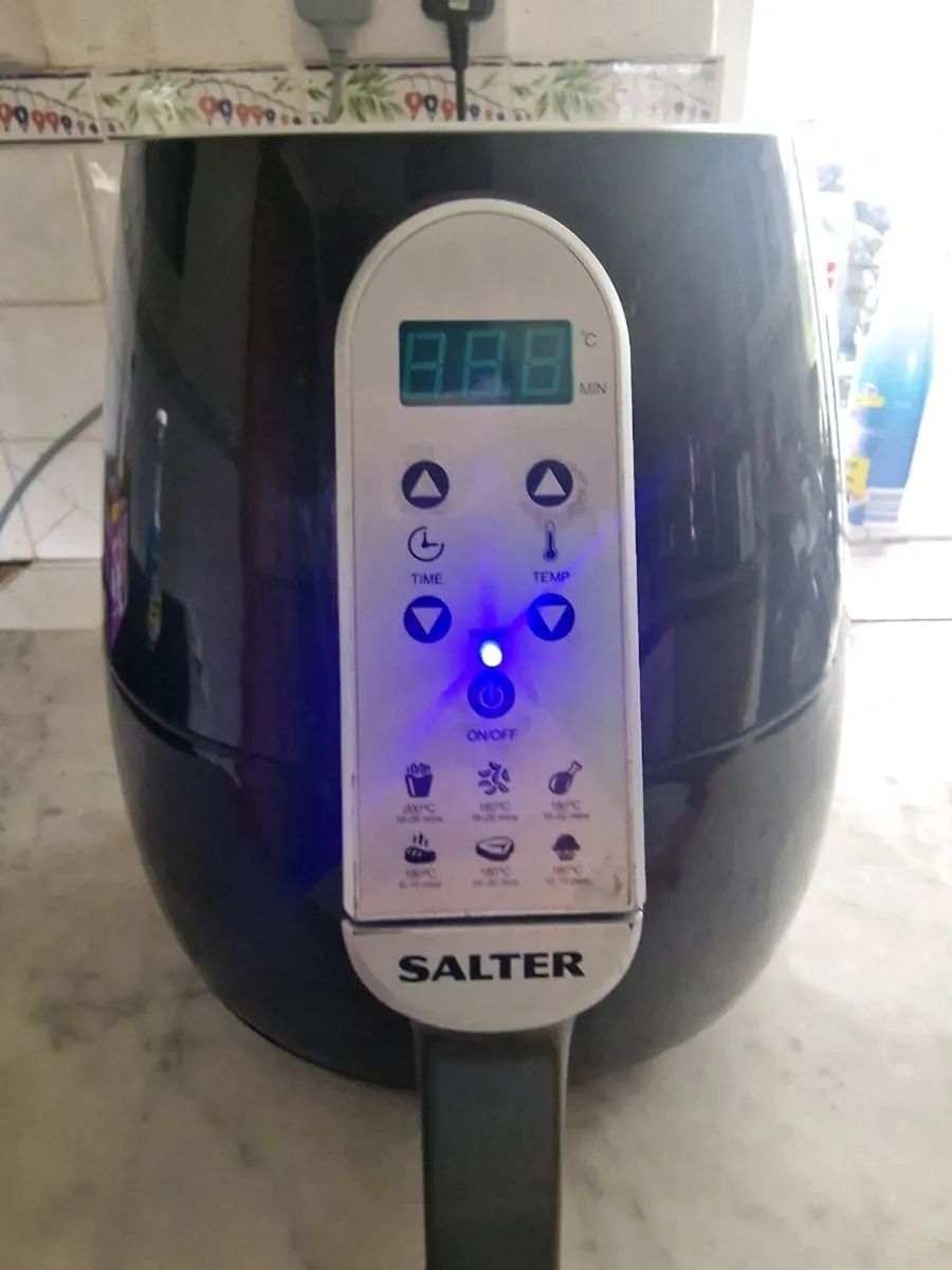 Free Air fryer - Image 1