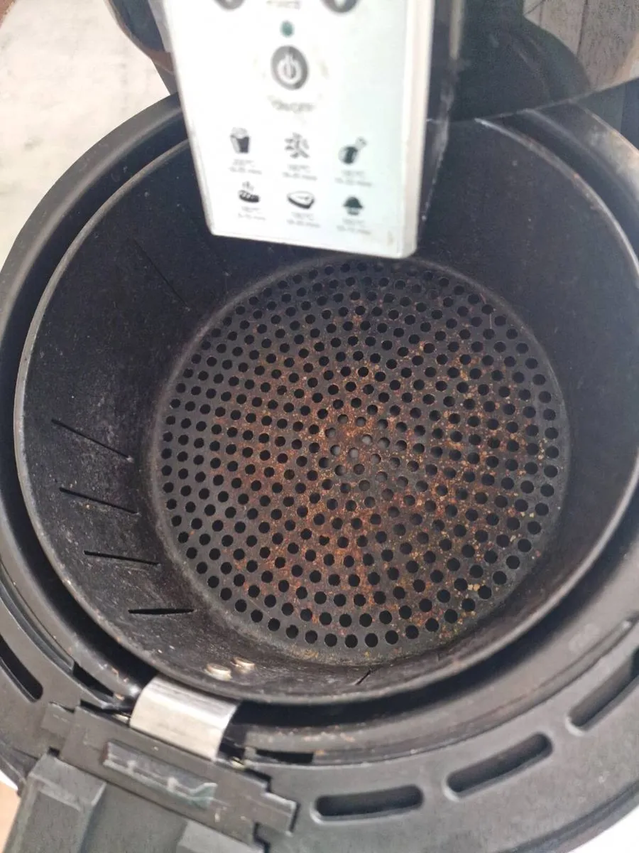 Free Air fryer - Image 2