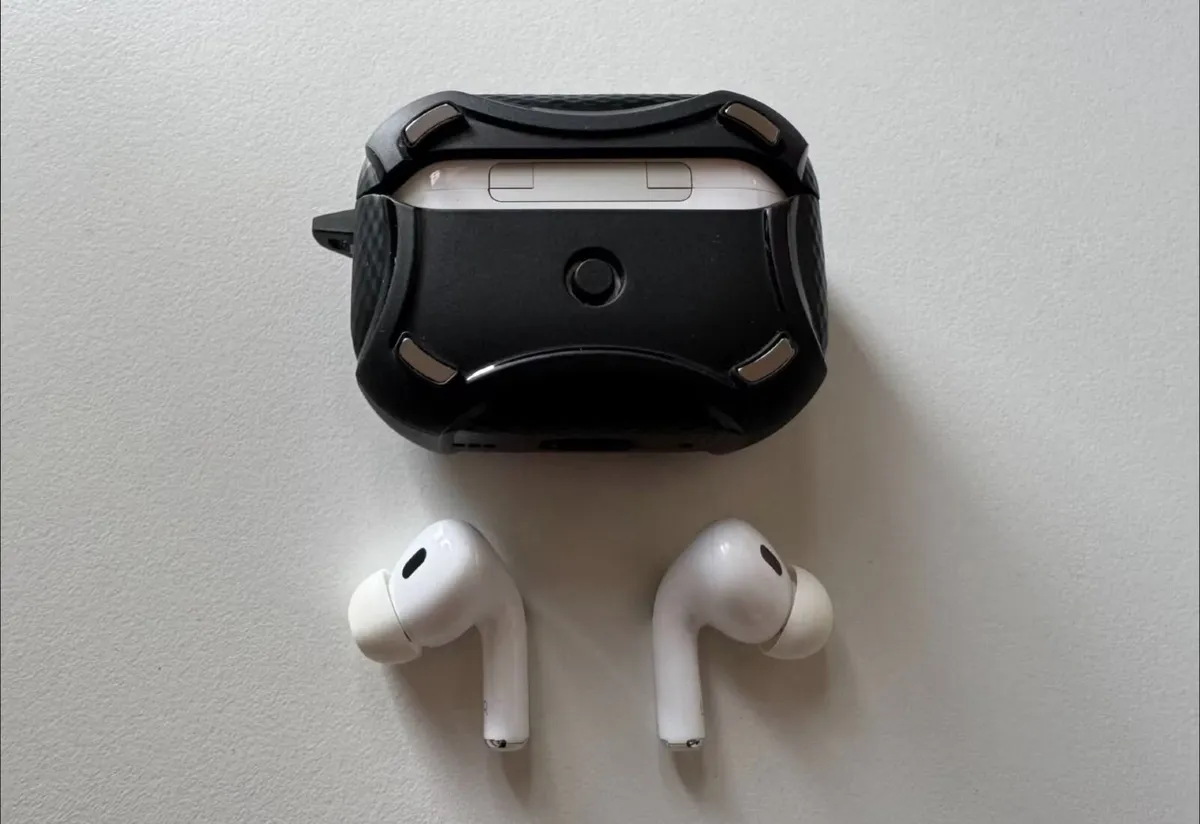 Apple Genuine AirPods Pro 2 + Case - Image 3