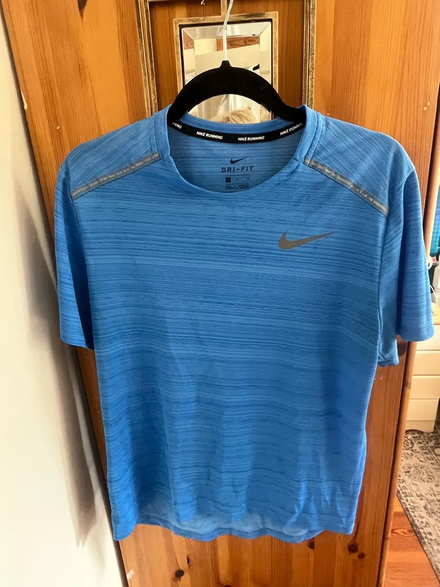 Nike running top - Image 1