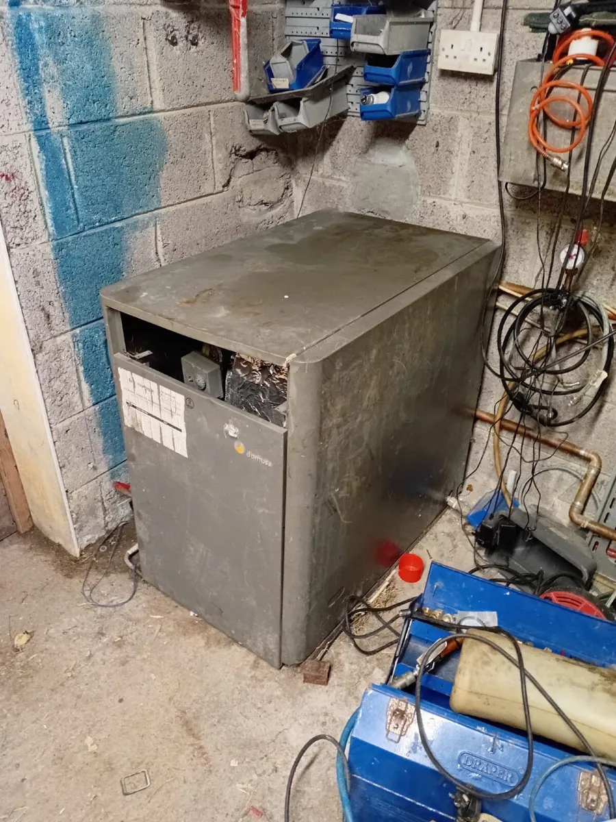 Home heating boiler - Image 3