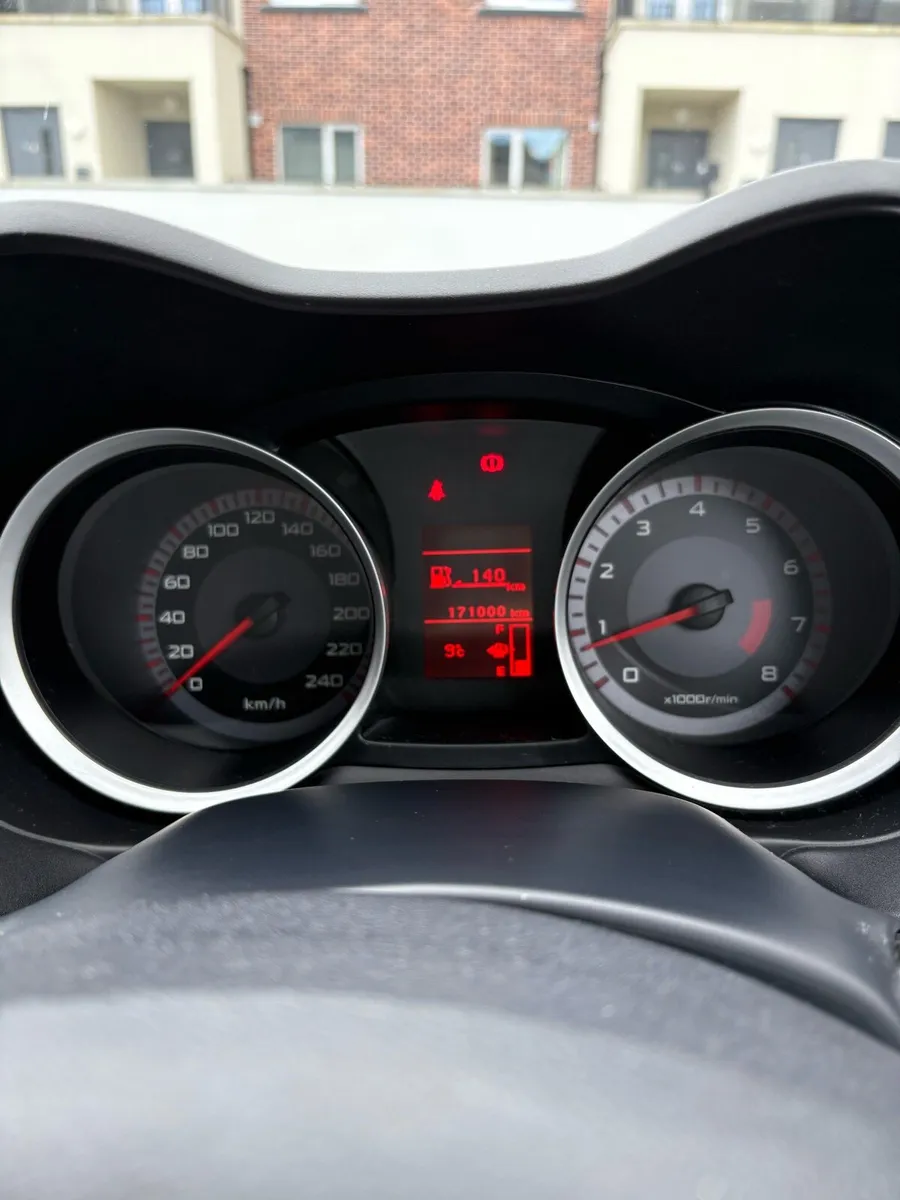 Mitsubishi Lancer - Image 3