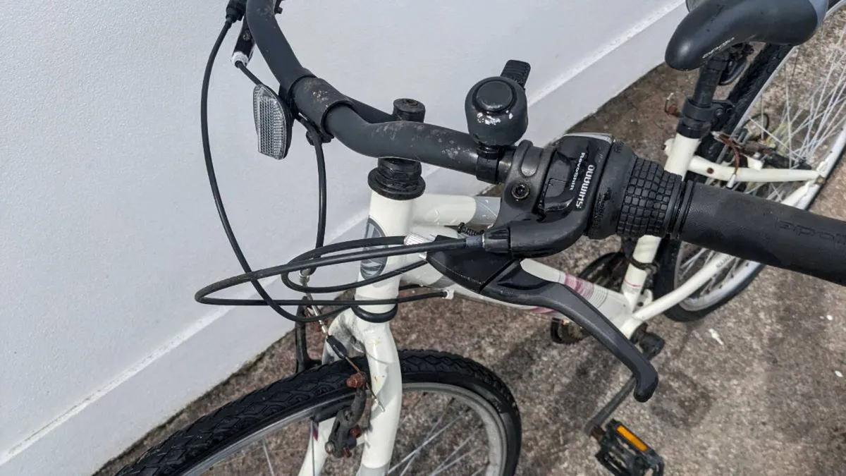 Apollo Excelle - Women's Hybrid Bike. Small - Image 4