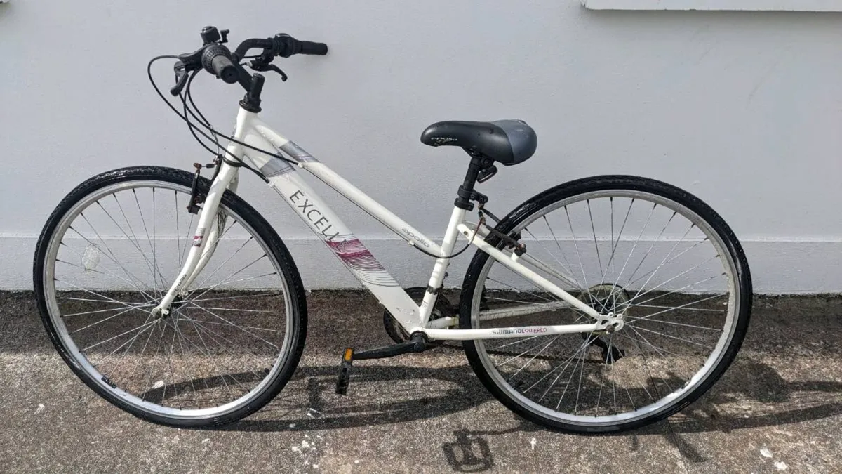 Apollo Excelle - Women's Hybrid Bike. Small - Image 1