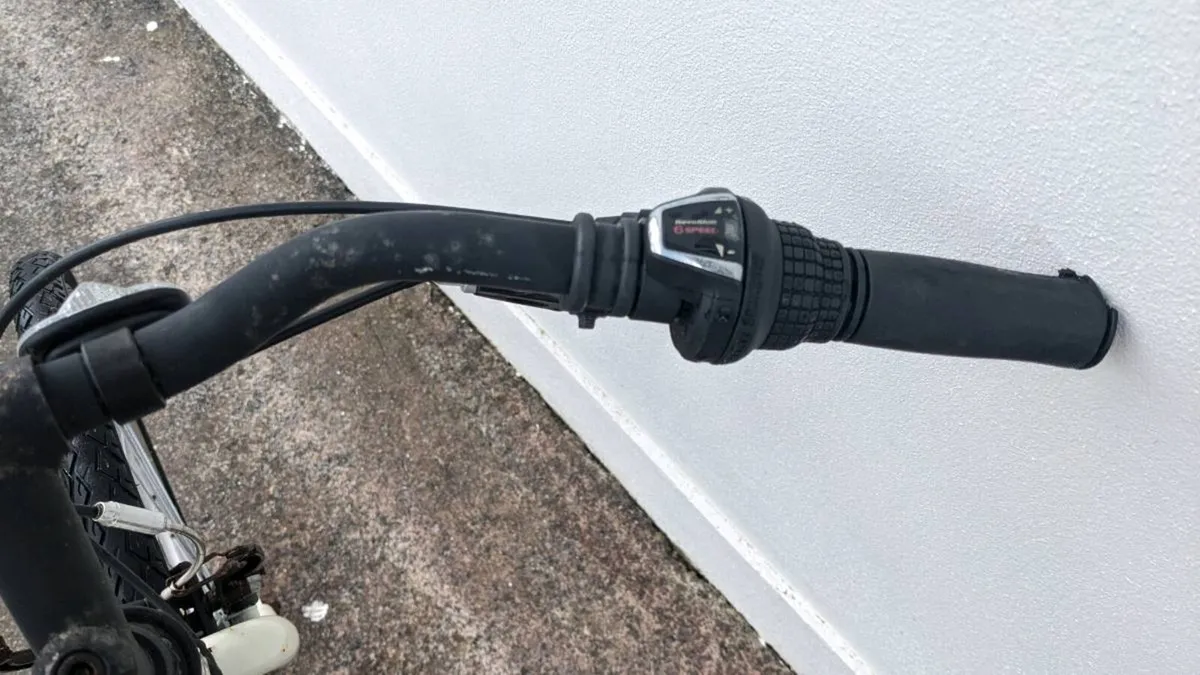 Apollo Excelle - Women's Hybrid Bike. Small - Image 2