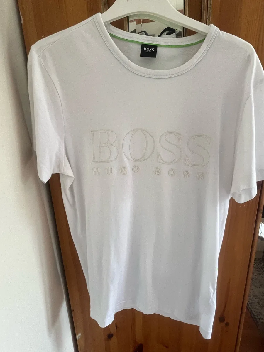 Hugo Boss white T-shirt - Image 1