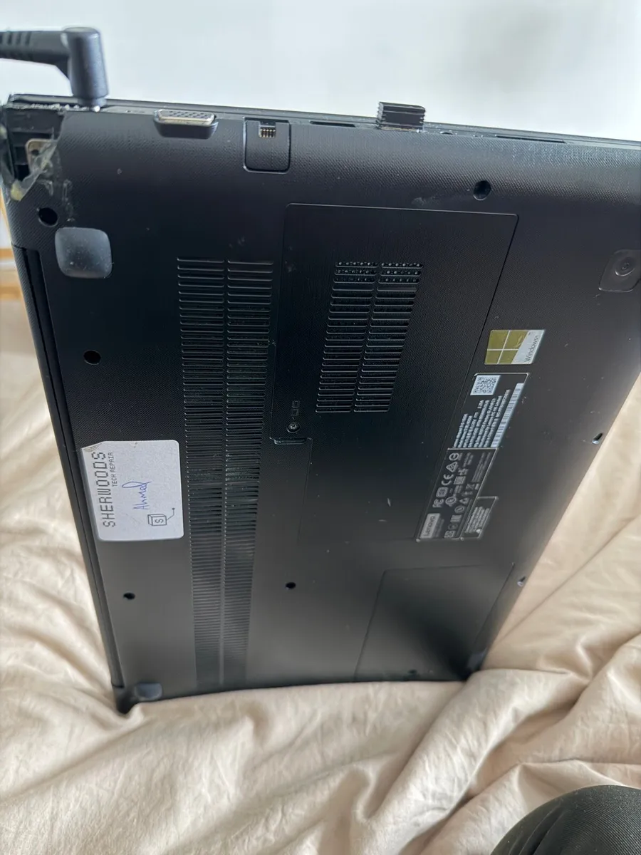 Lenovo IdeaPad 310-15” - Image 4