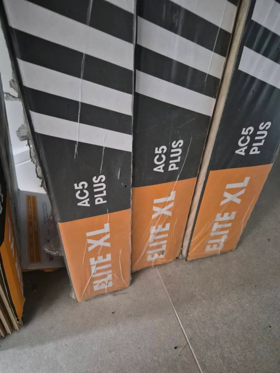 Laminate flooring - Image 3