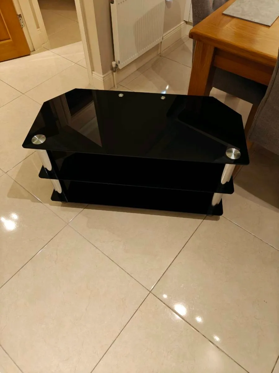 TV stand - Image 2