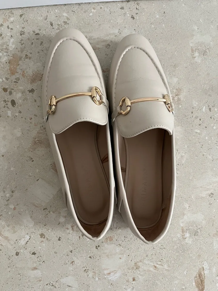 Women’s flats - Image 1